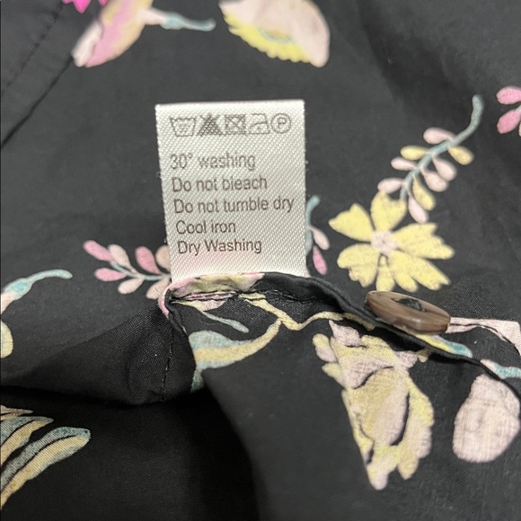 Banjanan Black Floral Blouse size XS - Picture 6 of 6